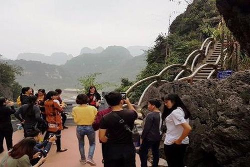 Công trình 'khủng' không phép ở Tràng An 'tạm dừng đón khách'