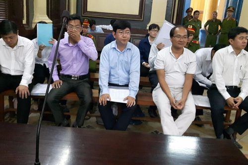 Vụ mất 200 tỷ tại Navibank: Tạm dừng phiên tòa để yêu cầu bổ sung hồ sơ