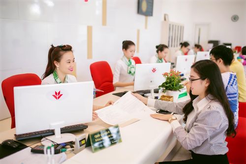 Tín dụng tiêu dùng: Từ sắc 'đen' đến 'trắng'