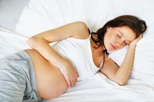 Nguyên nhân khiến phụ nữ mang thai khó ngủ