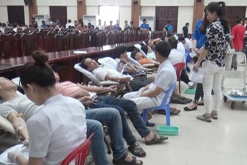 Phấn đấu hiến tặng hơn 1.100 đơn vị máu