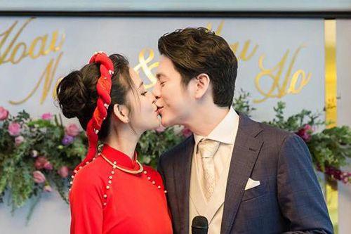 Mai Hồ công khai loạt khoảnh khắc ngọt ngào với chồng sắp cưới trong lễ đính hôn