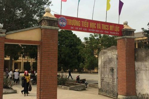 Bé trai lớp 1 nằm gục trên bàn rồi tử vong sau khi đi vệ sinh