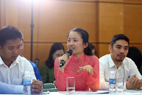 Tiến sĩ 'chậm yêu' vì khoa học; CEO khởi nghiệp từ thực tế