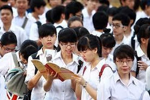 Không ép học sinh mua sách ôn tập thi THPT quốc gia