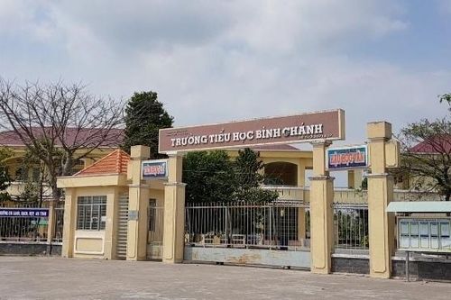 Cách chức Hiệu trưởng trong vụ bắt giáo viên quỳ gối