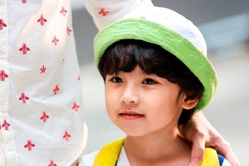 'Cháu ngoại' Trịnh Thăng Bình khóc nhè khi lần đầu được 'ông ngoại' tổ chức sinh nhật