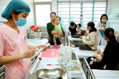 Khoảng 40% điều dưỡng viên ở Viện Nhi Trung ương mắc stress