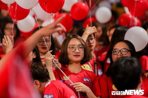 Đại chiến CĐV HAGL, Hà Nội FC 'nung chảy' Hàng Đẫy