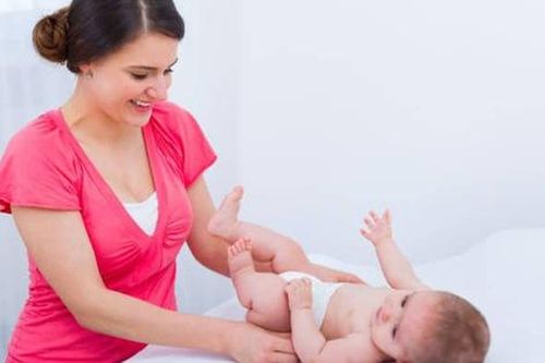 Bố mẹ lơ mơ về 'cậu nhỏ' của bé, có ngày hối không kịp