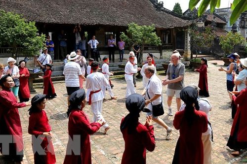 Tour 'Hát Xoan làng cổ': Trải nghiệm độc đáo dành cho du khách