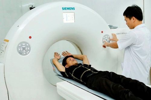 Đấu thầu thiết bị y tế: Làm sao tránh nền y tế giá rẻ?