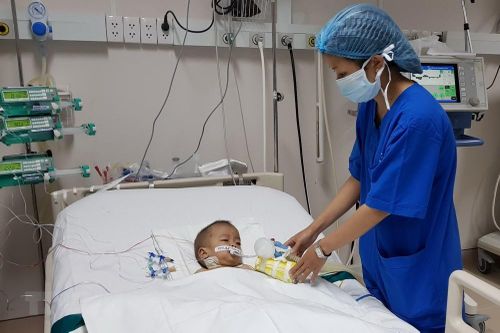 Phẫu thuật thành công bệnh nhi hẹp eo động mạch chủ ở Đồng Nai