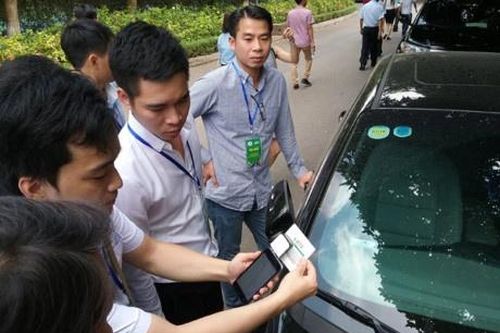Hàng triệu ôtô có thể bị cưỡng chế dán thẻ thu phí tự động
