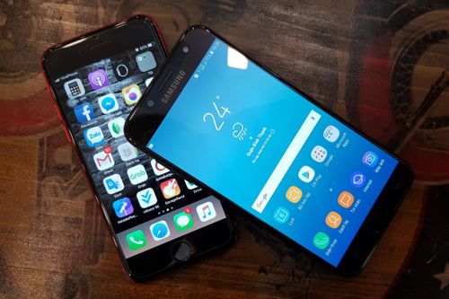 Có 8 triệu đồng trong tay, mua Samsung Galaxy J7+ hay iPhone 6 đáng đồng tiền bát gạo hơn?