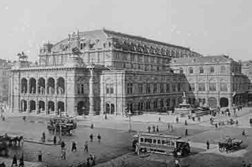 Bí ẩn 'bóng ma' lẩn khuất trong nhà hát opera của Vienna