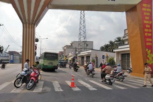 Tiền Giang: Một phụ nữ bị xe buýt cán qua người tử vong