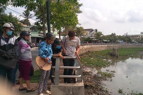 Cần Thơ: Phát hiện thi thể người phụ nữ nổi trên rạch Cái Khế