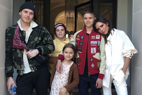 Gia đình hạnh phúc của vợ chồng Beckham và 4 người con sau 20 năm