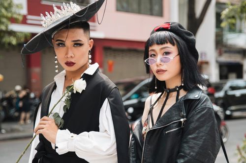 Ngày đầu Tuần lễ thời trang quốc tế VN: Mặc 'dị' để gây chú ý