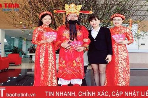 Mới lạ dịch vụ xông đất đầu năm