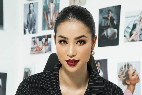 Phạm Hương chuẩn bị tổ chức buổi diễn thời trang riêng?