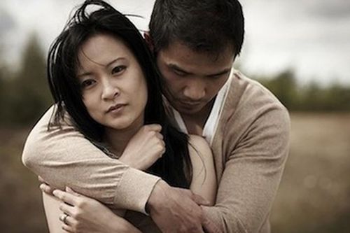 Đàn ông ngoại tình có yêu 'bồ nhí' không?