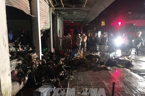 Cà Mau: Chập điện gây cháy chợ giữa đêm
