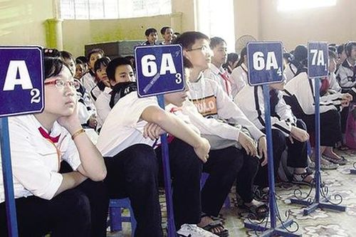 Hà Nội: Phụ huynh lo lắng vì con thi bài tổ hợp vào lớp 6