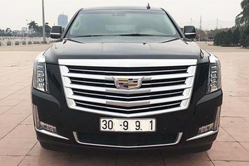 Xe sang Cadillac Escalade 'chạy lướt' hơn 7 tỷ tại Hà Nội
