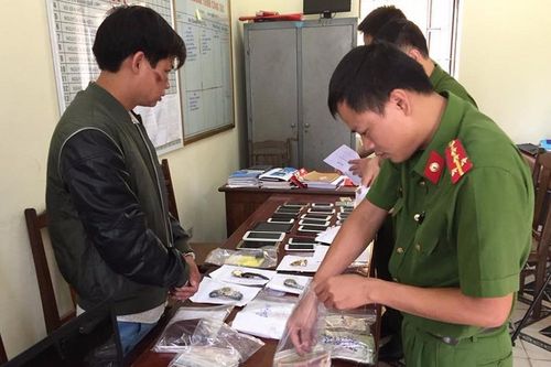 Nghi can bắt cóc trẻ em bị điều tra hành vi dâm ô