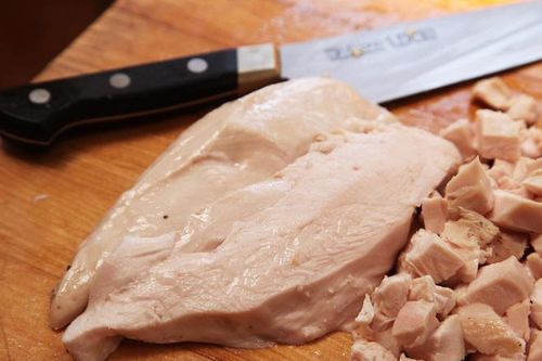 Muốn làm món gà ngon miễn chê, chị em tuyệt đối không được phạm phải những sai lầm này