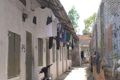 Người nhập cư lo với đề xuất đăng ký thường trú phải có 20m2 đất ở