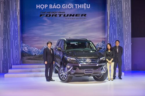 Không nhập được xe, doanh số Toyota sụt giảm nghiêm trọng