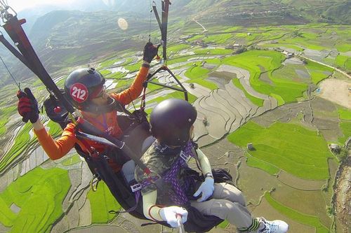 Ngắm ruộng bậc thang trên dù lượn – trải nghiệm khó quên với người mê 'xê dịch'