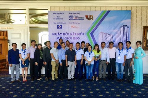 Cộng đồng King broker: Phấn đấu trở thành một nhà môi giới chuyên nghiệp.