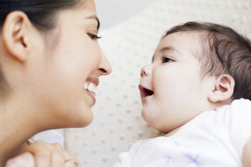 10 bí quyết tuyệt hay dạy bé chậm nói thành 'con vẹt'