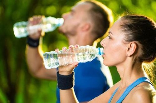 Nên ăn nhẹ trước khi tập thể dục
