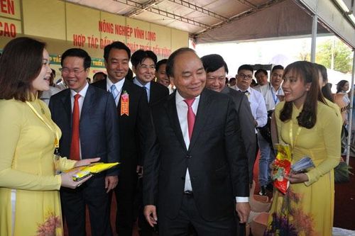 Thủ tướng Nguyễn Xuân Phúc chủ trì Hội nghị Xúc tiến đầu tư tỉnh Vĩnh Long 2018