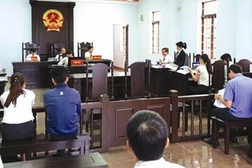 Vi phạm nghiêm trọng tố tụng, vụ án lao động bị đình chỉ