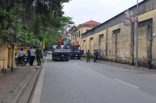 Tạm giữ hình sự tài xế lùi xe tải chết 3 mẹ con thai phụ 8 tháng