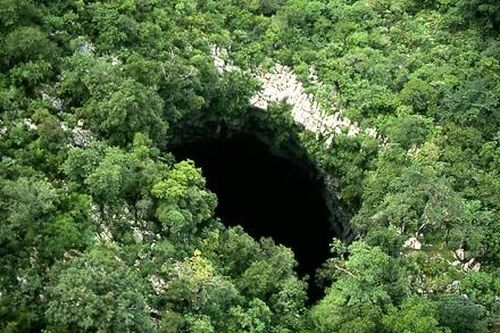 Khám phá hang ống lớn nhất thế giới ở Mexico