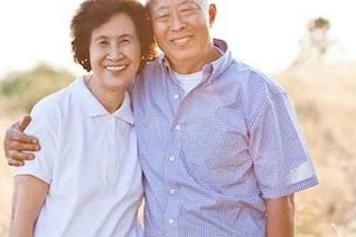 Bố 70 tuổi đòi tái hôn sau khi vợ mất chỉ vài tháng