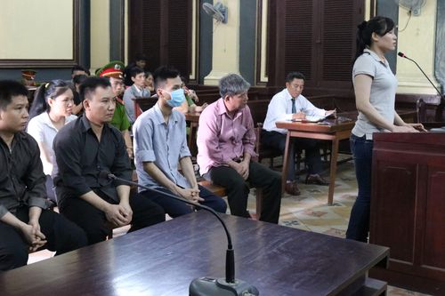 Bán giúp ma túy lĩnh án chung thân