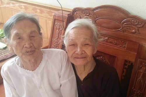 Thả tim rần rần với cụ bà 90 tuổi đam mê làm đẹp, thích đi spa và sáng tác thơ tặng con cháu