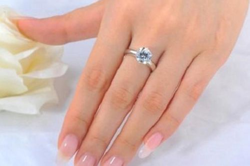 Đeo nhẫn chuẩn phong thủy hút tài lộc, vận đào hoa