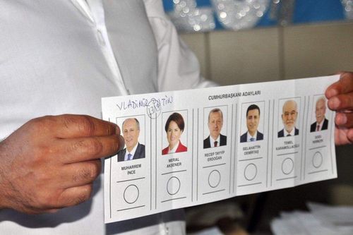 Đi bầu cử Tổng thống Thổ Nhĩ Kỳ nhưng cử tri lại bỏ phiếu cho ông Putin