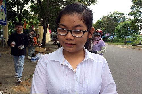 Nữ sinh khiếm thị ước mơ làm giáo viên Tâm lý, từ chối được tuyển thẳng đại học