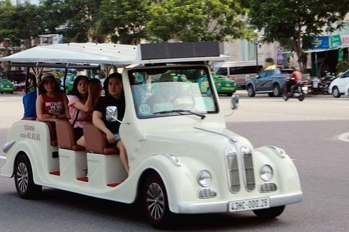 Xe điện du lịch thí điểm tại Đà Nẵng hoạt động sai giờ, sai tuyến