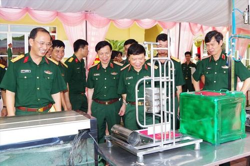 Giúp sĩ quan trẻ 'miễn dịch' với tệ nạn